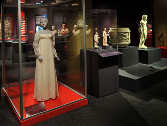 Roman woman's dress